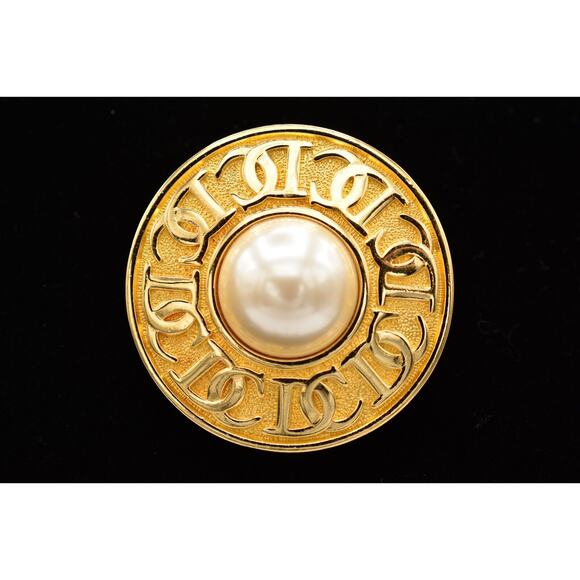 Christian Dior Vintage Logo Pin Brooch Pearl CD Monogram Gold Signed 1980s BinJ - Picture 1 of 12